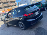 ご納車前には、BMWを熟知したメカニックによる100項目の点検・整備を行います。不具合箇所、交換時期に達している部品に関しましては、全て当社負担で交換してからのご納車となります。
