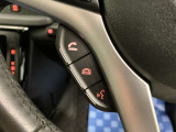 【ハンズフリースイッチ】対応したナビと接続することで使用できます。