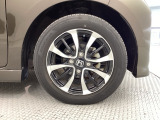 純正アルミホイール☆Honda車にぴったりなデザインです。