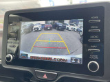 【バックカメラ】ナビ画面に後方映像を映し出し安全を確保!死角になる箇所もしっかり確認できるので運転に不安な方でも安心してお乗りいただけます。