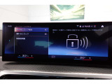 クルマの頭脳ともいえる、管理システム、iDrive。ナビだけではなく、オーディオ操作や車両情報の表示などをコントロールできます。便利さと安全性の向上にも繋がっています。