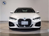 【キドニーグリル】BMWは約90年もの間、ほぼ全ての車両にひと目でBMWだと分かるこの特徴的なフロントグリルが備えられ、デザイン・アイコンとして親しまれてきました。