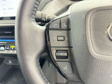ステアリングスイッチ装備!運転しながら手元でオーディオの操作などができます。