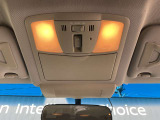 運転席まわりの画像です。