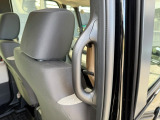 乗り降りをサポートするセンターピラーグリップを装備!しっかり握って身体を支えられるので、お子様やご年配の方の乗り降りにも便利です♪スライドドアからの乗降をよりスムーズにサポートします☆