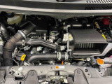 エンジンルーム内もクリーニング作業により、綺麗な状態に仕上がっています。