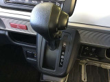 CVT車です。スムーズな加速と燃費の良さを両立します