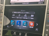 車両周囲の映像や駐車時に役立つ項目を画面から確認できます。案内メニューが整理されており、必要な情報を選びやすい構成で、駐車時の確認をサポートします。