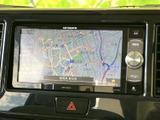 道路や周辺施設が表示された地図画面で、現在地周辺の位置関係を確認できます。行き先までの道順を考える際にも役立ち、初めて訪れる場所への移動や、日々のお出かけをサポートしてくれます。