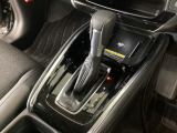 オートマチックシフトレバーは、手になじみ操作しやすい形状で安全運転にもつながります♪
