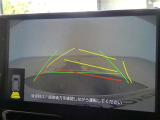 バックガイドモニターで、後方を確認しながら安心して駐車することができます。運転初心者も熟練者も必須の機能ですよ!