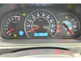 中央のスピードメーター部分が大きいためとても見やすく一目で確認しやすくなっております。