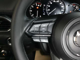 運転席廻りの様子です。ハンドルスイッチで純正オーディオの基本操作等も可能です☆