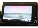 バックカメラが装備されており、後方の安全確認はもちろんのこと狭い場所での駐車や雨の日・夜間など視界の悪いコンディションでのストレスの軽減にもなります!