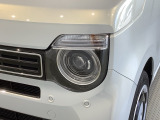 LEDヘッドライトは、点灯の瞬間から最大光量を発揮し、突然暗くなるトンネルなどでの安定感を高めます。