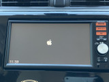 テレビや映像は停車中にお楽しみいただけます。画面の表示は利用する機器や入力状況に応じて切り替わり、休憩時などに車内で映像を視聴したい場面に便利です。