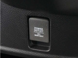 ◆アクセサリーソケット◆ドラレコの電源やスマートフォンの充電等に使用できる便利な電源ソケット!使いやすい場所に装備されています。