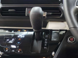 ストレート式のシフトレバーを採用しております♪シンプルなので、誰でも使いやすいですネ☆