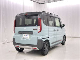 女性に人気の軽自動車!初心者でも運転しやすく小回りもききます!