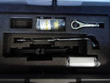 車載工具、パンク修理キットタイプになります。