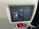 運転席からもスライドドアの操作が可能です!!
