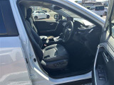 運転席も見てみましょう♪