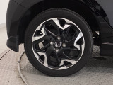 アルミホイールです。足元が引き立つので、車全体のイメージがアップしますよ!