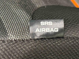 車両側方からの衝撃を緩和するSRSサイドエアバッグ(運転席/助手席)に加えて,SRSカーテンシールドエアバックも標準装備