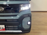 【LEDヘッドライト・LEDフォグ】LEDヘッドライト・フォグランプで視界を明るく照らしてくれるので、夜間走行の安心感を一層高めます♪LEDの明るい光が霧の発生や悪天候時に視界確保をサポートします!
