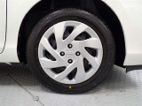純正ホイールカバー付スチールホイール 175/65R15