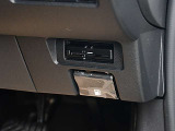 ビルトイン型ETCユニット搭載で、高速道路等利用時、便利に利用可能です。