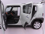 清潔で広々した座席です!是非、現車を見て体感してみてください。