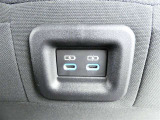 USB充電ポートです。車内でスマホなど電子機器の充電が可能です♪
