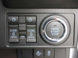 運転席からもスイッチ1つでリヤドアを開閉する事ができます。