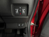 左右電動スライドドアなのでワンタッチで開閉可能です♪