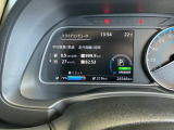 アドバンスドドライブアシストディスプレイ、お好みに合わせて画面の切り替えが出来ます。 この車両の電費は6.5km/Kwhなのでフル充電で約260キロ走る計算になります。※電欠注意!