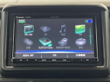 社外SDナビ(CN-RE06D)を装着しています。Bluetooth(ブルートゥース)接続/CD・DVD再生/フルセグ視聴等が使用できます。