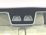【スマートアシスト】走行中に前方の車両等を認識し、衝突しそうな時は警報とブレーキで衝突回避と被害軽減をアシスト。より安全にドライブをお楽しみいただけます。