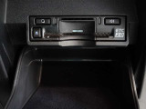 運転席お膝元にETCカード挿入口がございます。