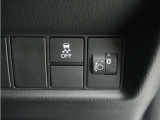 ◆VSA◆横滑り防止装置が装備されています。コーナーリング時の横すべりを抑える機能と、車両の急激な挙動変化を抑える機能で、安定した走行を実現しています。運転に安心とゆとりが出来ます。