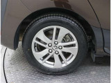 185/60R15サイズのタイヤになります。