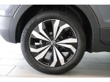 ボディコーティング施工も取り扱っています。お車を綺麗な状態でお渡しができます。また遠方の方にも喜んでいただいております。
