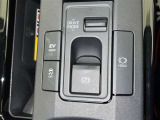 【横滑り防止機能】 車両走行安定補助システム搭載  車が横滑りしそうになった際に、横滑りを防ぐ安全装備が付いています。
