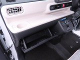 遠出して不安になることはございませんか?そんな時はJAFに入会いただければ24時間ロードサービスで安心です。ご家族が入会されていれば家族会員になることも可能です。