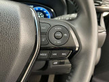 前方の車との車間を設定し、スピードを上げたり緩めたりを自動で行ってくれる追尾式の「レーダークルーズ」。上級装備の一つです!高級車にしかつかない嬉しい機能です。