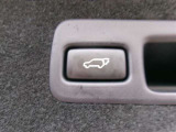 パワーバックドア機能付きです。高さや重さでバックドアの開閉って意外と大変ですが、電動で楽々です!