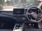 機能性の良いコックピットと、視線が高く視界も良く運転もし易いです。