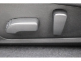 助手席パワーシート 電動シート採用で細かい微調整ができ,最適なポジションに合わせることで疲労軽減につながります