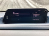 Apple Carplay・Android Auto対応!マツダ コネクト(コマンダーコントロール)でスマートフォンを操作して、通話、音楽を聴いたり、マップで目的地を調べることができます。