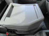 小物から大きな荷物までしっかり入れられる♪欲しい物が欲しい時にさっと取り出せる豊富な収納スペース♪